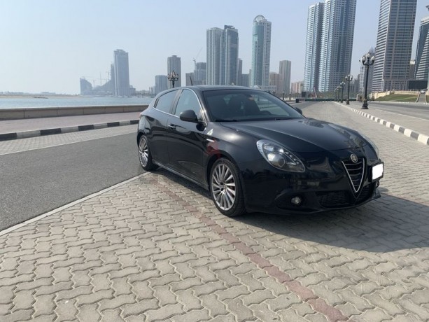 alfa-romeo-giulietta-quadrifoglio-verde-for-sale-big-7