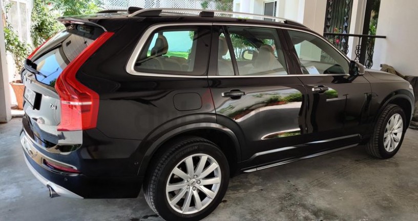 2017-xc90-t6-inscription-awd-extd-warranty-expat-big-7