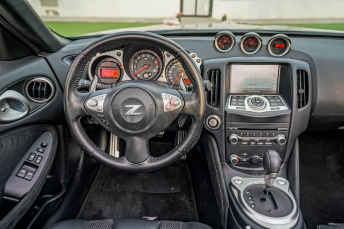 aed-1253-per-month-0-dp-nissan-370z-convertible-low-mileage-big-8