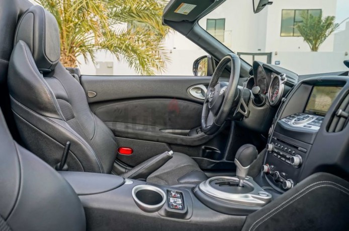 aed-1253-per-month-0-dp-nissan-370z-convertible-low-mileage-big-5