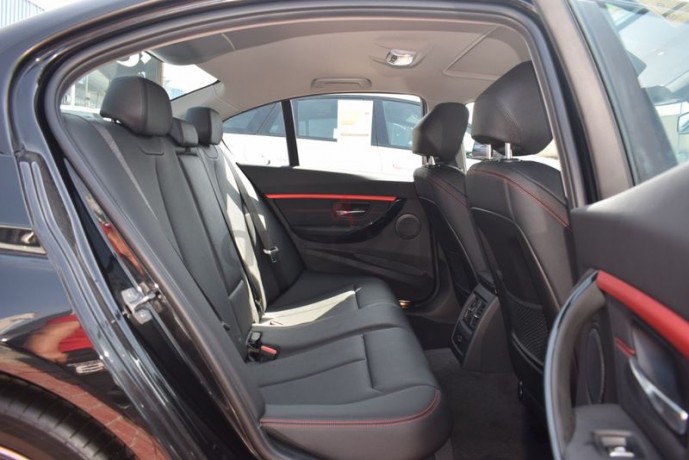 bmw-318-i-sport-2018-gcc-2-year-warranty-with-open-km-big-1