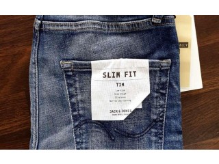 
                        للبيع وباسعار مغرية ستوكات ملابس جاهزة جديدة ماركات عالمية اصلية                                            