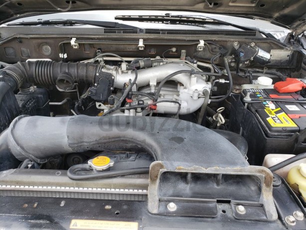single-owner-showroom-bought-pajero-big-1