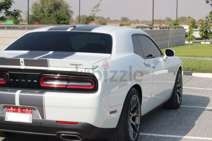 low-mileage-2015-dodge-challenger-srt-big-8