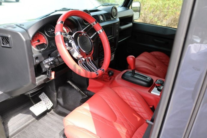land-rover-defender-kahn-edition-2014-big-1