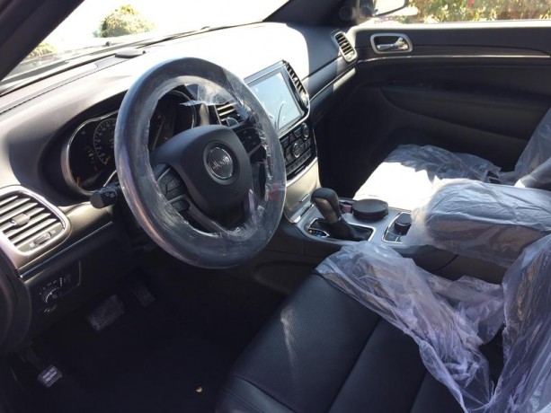 jeep-grand-cherokee-limited-v6-2020-0km-big-2