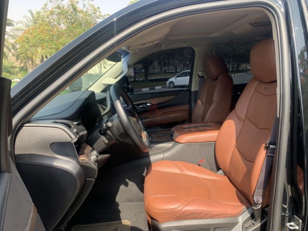 cadillac-escalade-2016-gcc-platinum-big-5