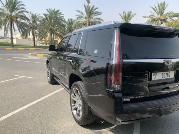 cadillac-escalade-2016-gcc-platinum-big-3