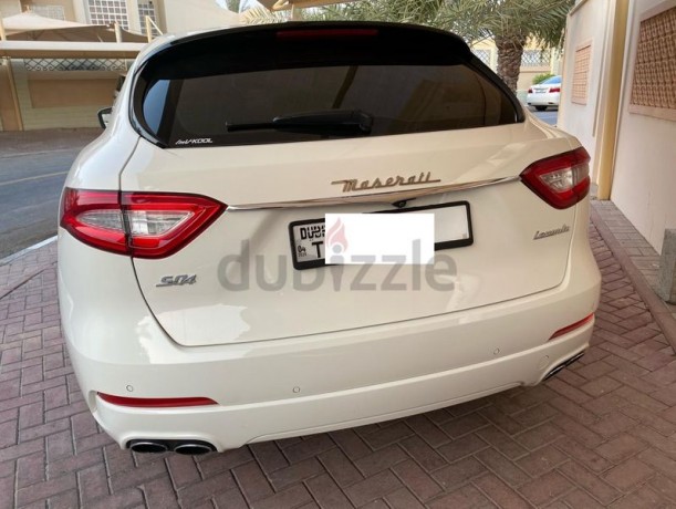 maserati-levante-sq4-granlusso-2018-big-9