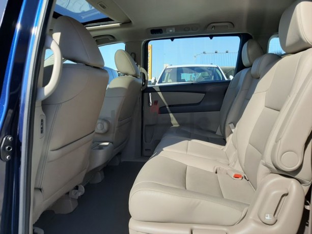 honda-odyssey-2016-blue-gcc-specification-dealer-warranty-until-april-122020-or-unlimited-km-big-2