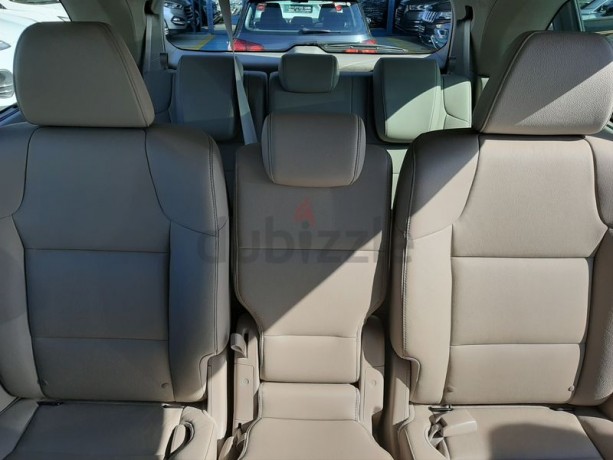 honda-odyssey-2016-blue-gcc-specification-dealer-warranty-until-april-122020-or-unlimited-km-big-1