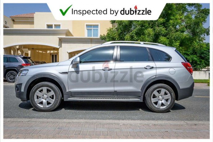 inspected-car-2015-chevrolet-captiva-lt-24l-full-chevrolet-service-history-7-seater-gcc-big-9