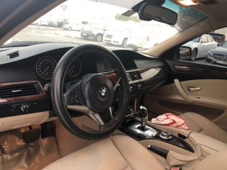 
                            
                            Clean lady driven 525i
                            
                        