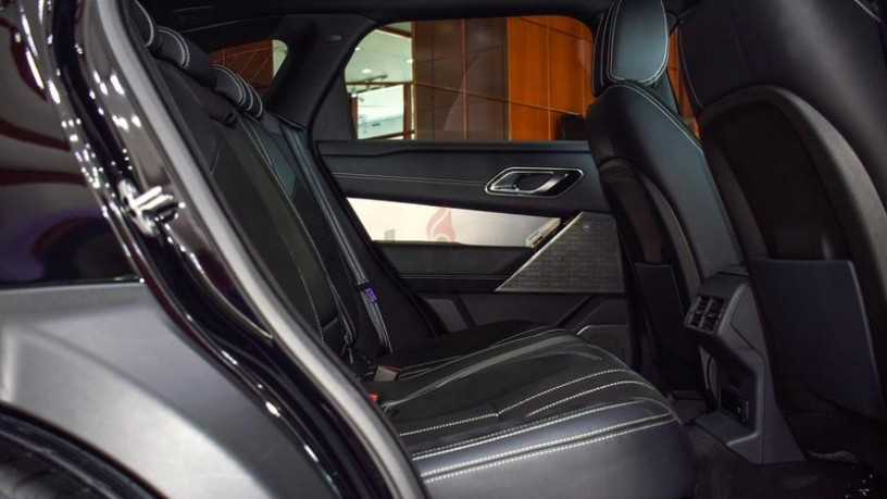 range-rover-velar-diesel-year-2020-big-3