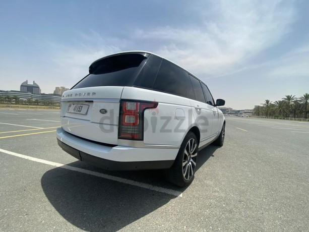 range-rover-vogue-suoercharged-v8-big-4