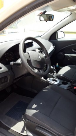 renault-megane-2011-big-0