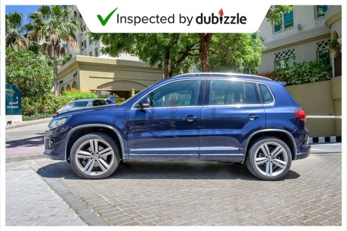 aed1087month-2016-volkswagen-tiguan-r-line-20l-full-volkswagen-service-warranty-gcc-big-10