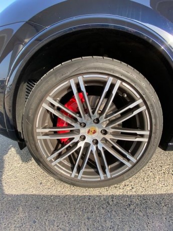 2016-gts-full-option-low-millage-full-service-history-big-0