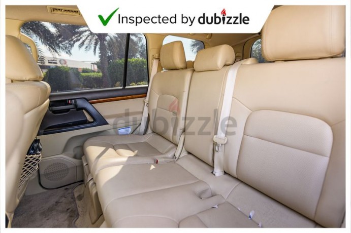 aed3192month-2016-toyota-land-cruiser-gxr-46l-8-seater-gcc-big-3