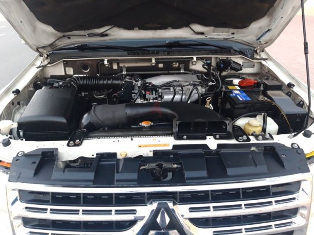 mitsubishi-pajero-full-options-gcc-car-big-0
