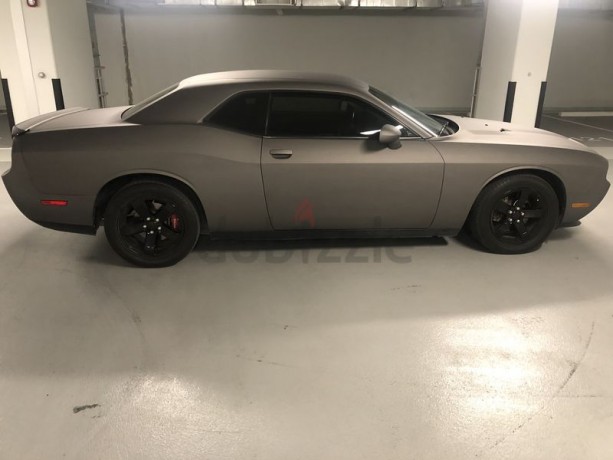 mat-grey-perfect-conditions-super-clean-dodge-challenger-2013-big-6