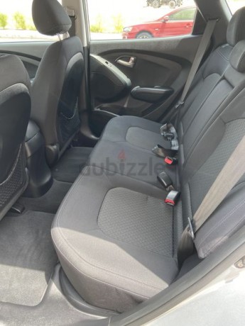 negotiable-brilliant-low-mileage-24l-hyundai-tucson-for-sale-big-0
