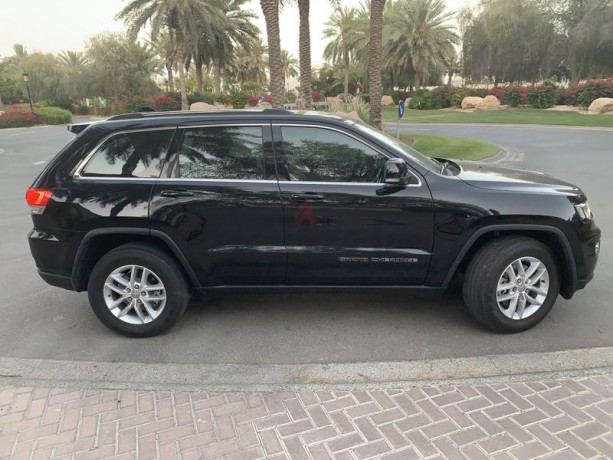 jeep-grand-cherokee-exclusive-edition-price-reduced-big-5