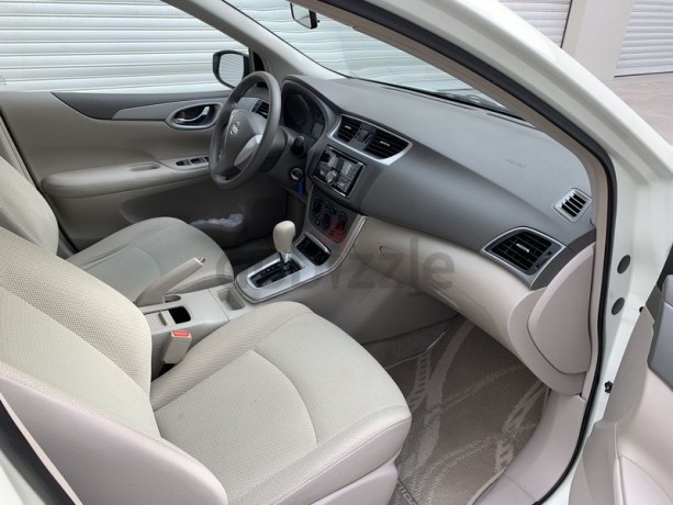 nissan-tiida-2016-gcc-all-original-1st-owner-both-keys-big-5