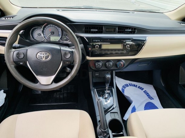 toyota-corolla-2016-gcc-20l-3-keys-big-0