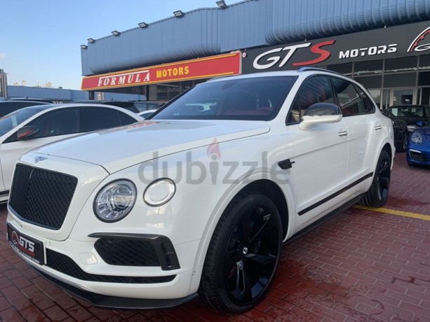 bentley-bentayga-w12-2018-gcc-kit-warranty-and-service-contract-02-2023-1-owner-big-10
