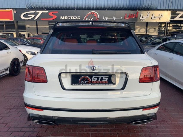 bentley-bentayga-w12-2018-gcc-kit-warranty-and-service-contract-02-2023-1-owner-big-8
