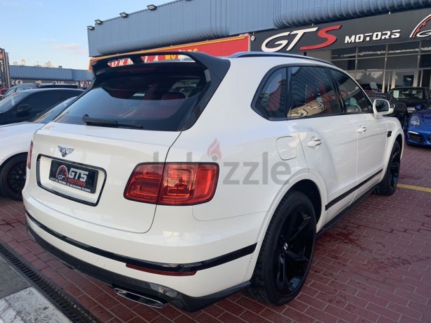 bentley-bentayga-w12-2018-gcc-kit-warranty-and-service-contract-02-2023-1-owner-big-7