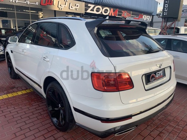 bentley-bentayga-w12-2018-gcc-kit-warranty-and-service-contract-02-2023-1-owner-big-6