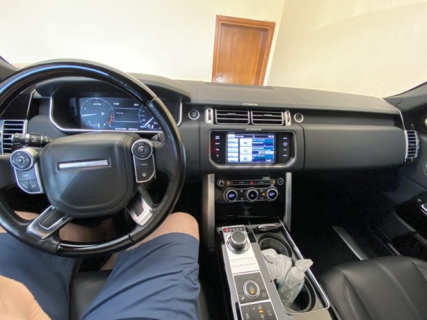 range-rover-vogue-se-big-4
