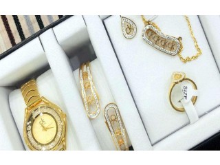 
                        طقم ساعه مع اكسسوارات ماستر                                            