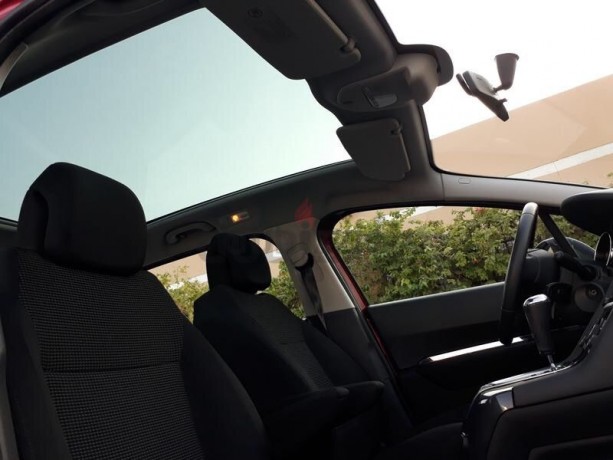 peugeot-5008-2012-model-gcc-full-option-both-keys-big-7