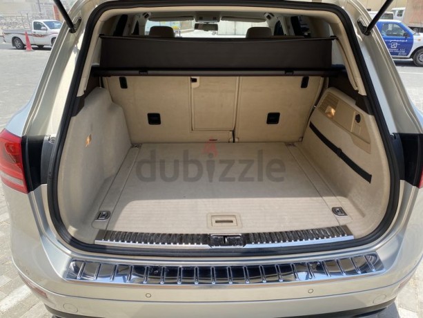 perfectly-cared-for-touareg-2014-big-2