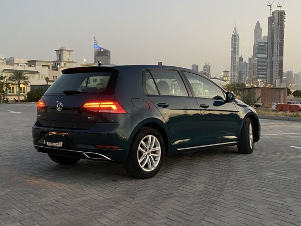 2017-volkswagen-golf-tsi-big-8