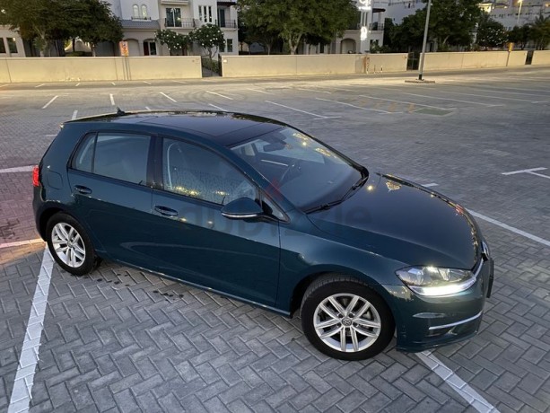 2017-volkswagen-golf-tsi-big-3