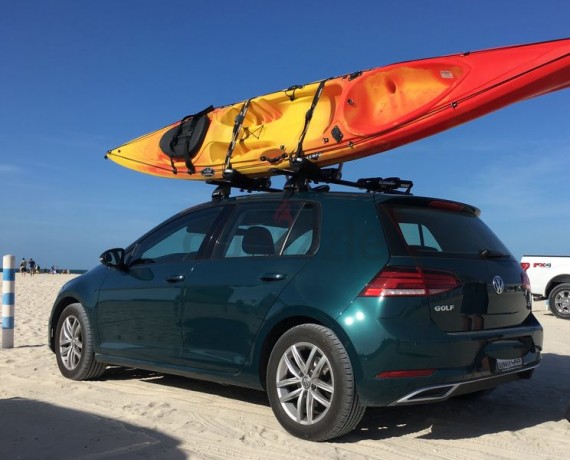 2017-volkswagen-golf-tsi-big-1