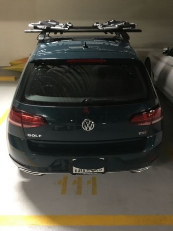 2017-volkswagen-golf-tsi-big-0