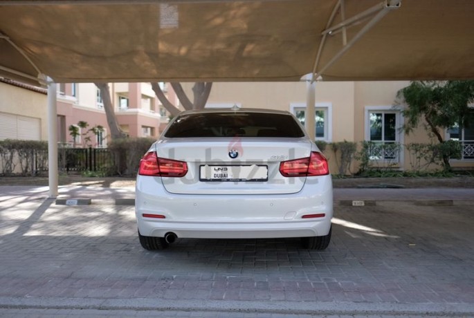bmw-318i-gcc-full-service-history-with-service-contract-big-7