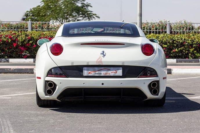 ferrari-california-2014-gcc-fsh-5860-aedmonthly-al-tayer-service-warranty-big-11