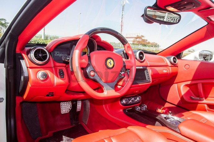ferrari-california-2014-gcc-fsh-5860-aedmonthly-al-tayer-service-warranty-big-1