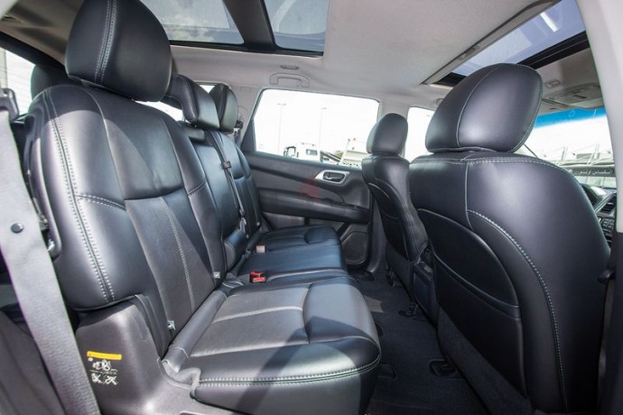 nissan-pathfinder-sv-full-option-2016-1540-aedmonthly-under-dealer-warranty-big-7