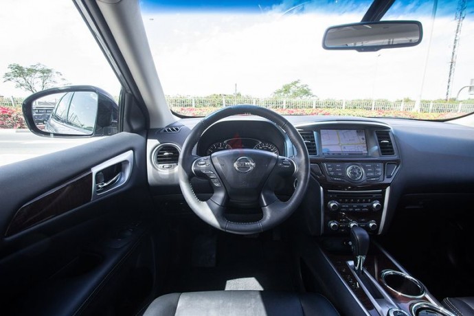 nissan-pathfinder-sv-full-option-2016-1540-aedmonthly-under-dealer-warranty-big-4