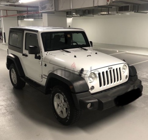 lady-driven-under-warranty-1-year-service-contract-full-service-history-2016-jeep-wrangler-big-3