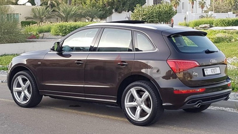 unique-audi-q5-v4-20-quattro-s-line-top-of-the-range-500-accidents-and-paint-free-gcc-big-18