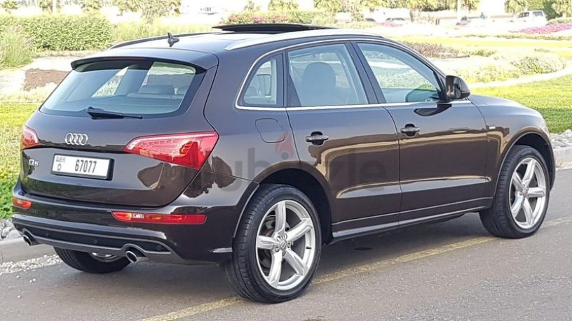 unique-audi-q5-v4-20-quattro-s-line-top-of-the-range-500-accidents-and-paint-free-gcc-big-16