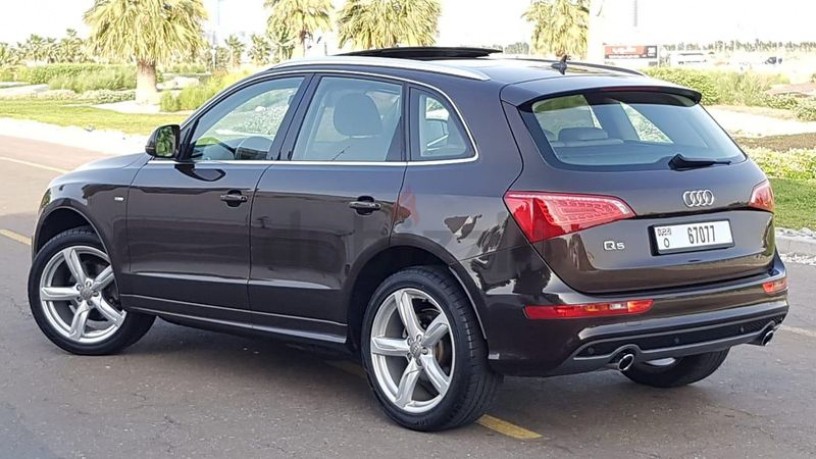 unique-audi-q5-v4-20-quattro-s-line-top-of-the-range-500-accidents-and-paint-free-gcc-big-15